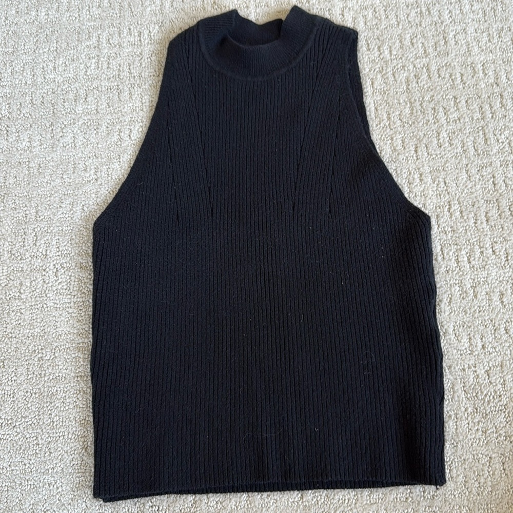 Abercrombie & Fitch sweater black crop top size medium